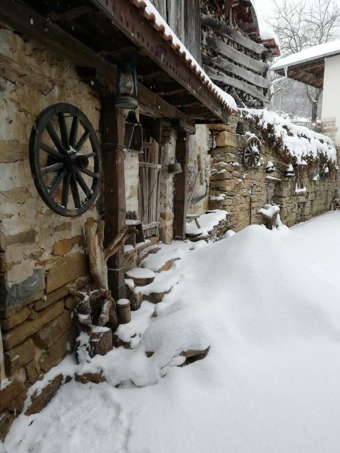 Къща За Гости Чичарите Gabrovo Eksteriør bilde