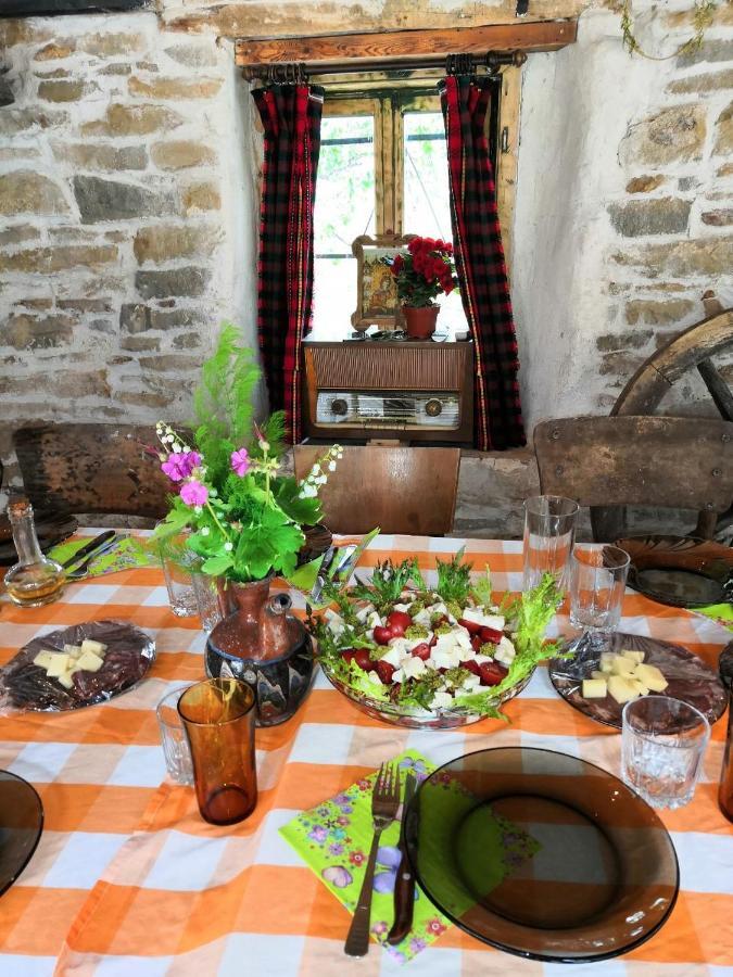 Къща За Гости Чичарите Gabrovo Eksteriør bilde