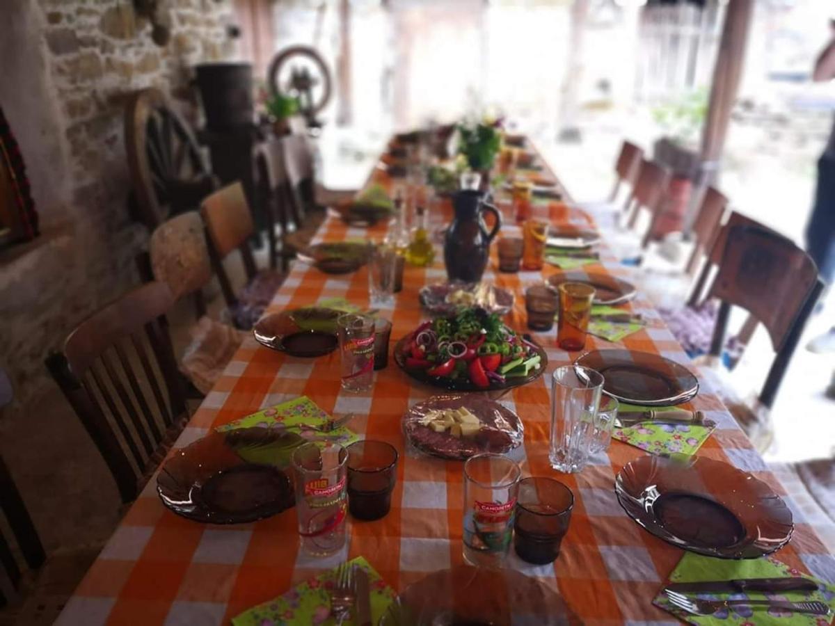 Къща За Гости Чичарите Gabrovo Eksteriør bilde